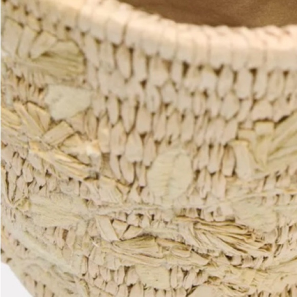 ZARA Straw Bag with Floral Embroidery in Light Beige. Brand new! - Picture 7 of 8